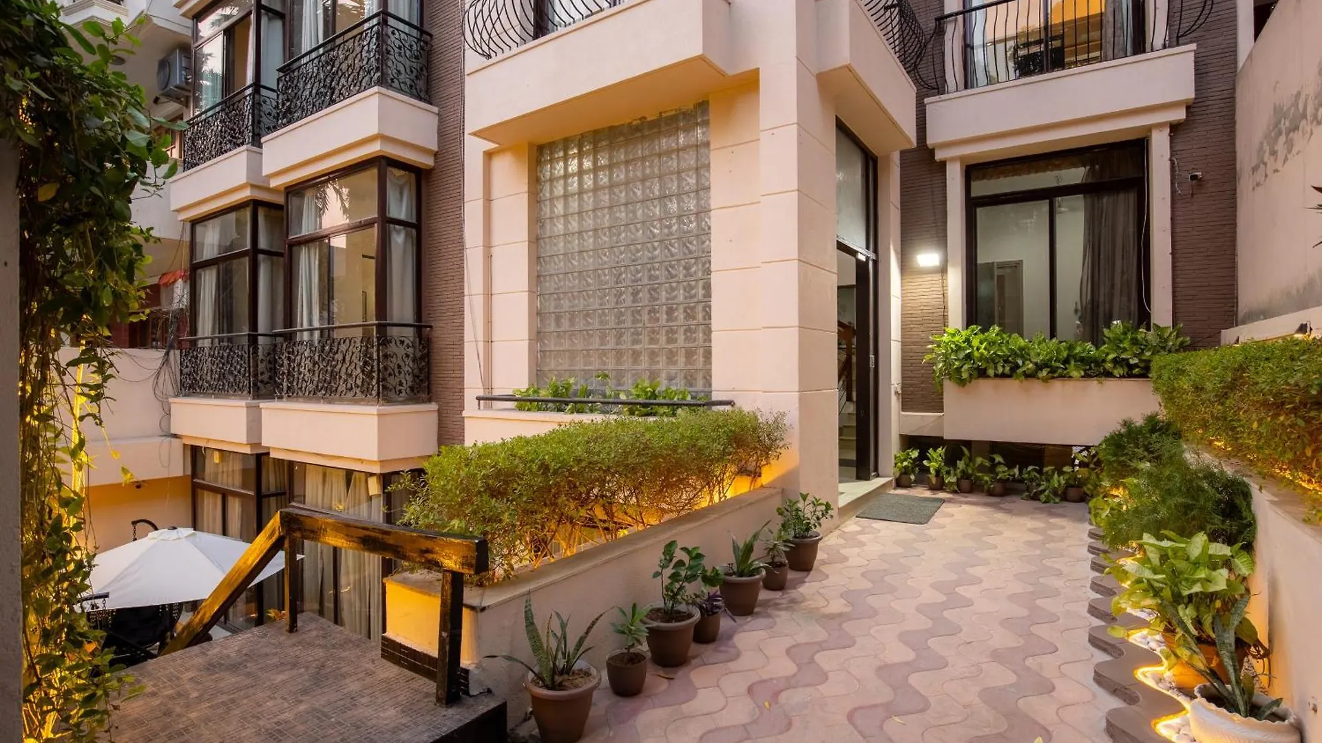 Bedchambers Serviced Apartments, Cyberpark Γκουργκάον Ινδία